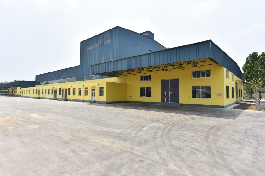山東銀豐現(xiàn)代化工廠外景